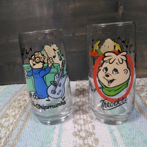 VINTAGE ALVIN AND THE CHIPMUNKS COLLECTIBE DRINKING GLASSES EXCELLENT CONDITION - Picture 7 of 9